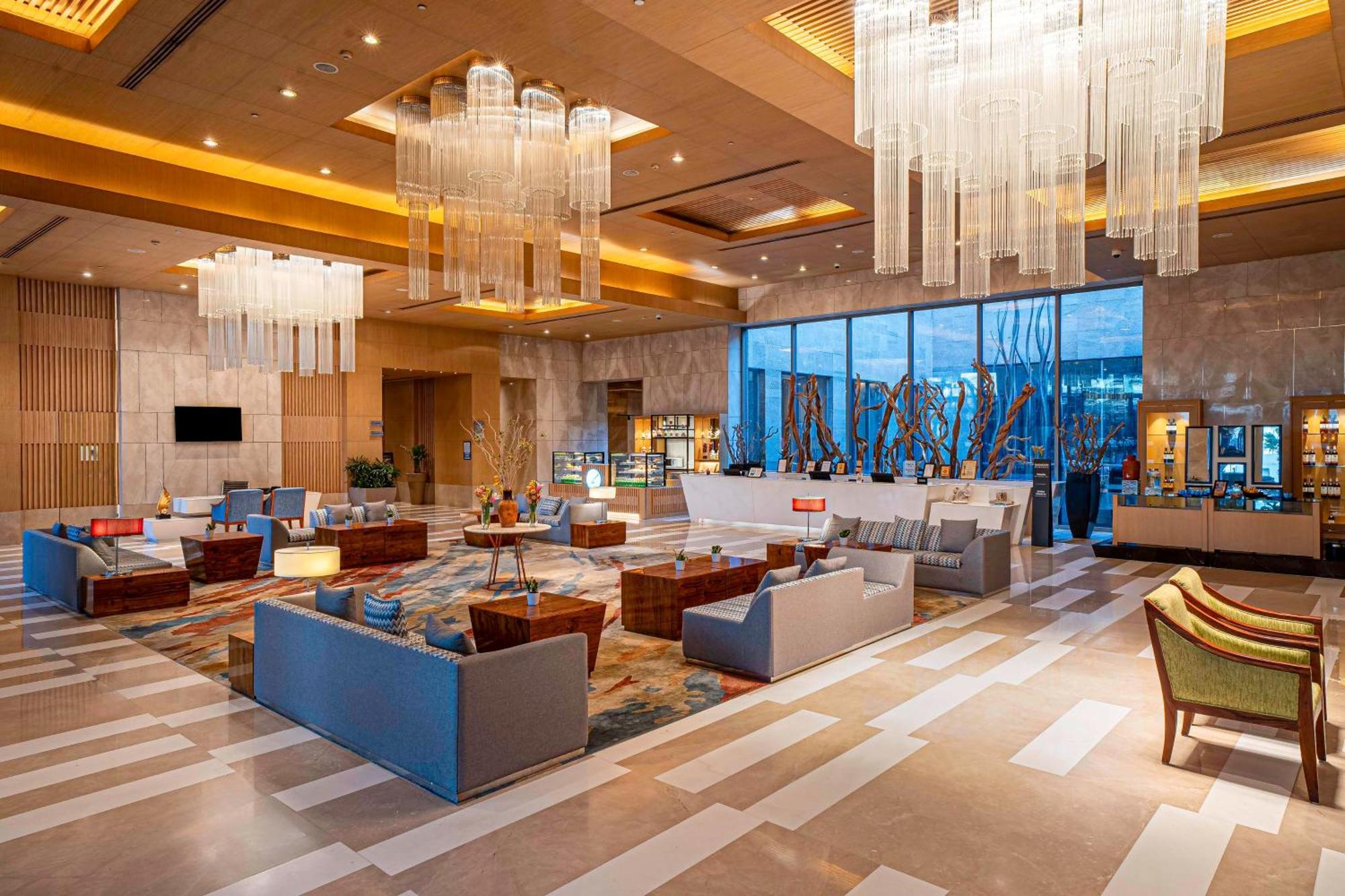 Radisson Blu Hotel Amritsar Zewnętrze zdjęcie The lobby of the hotel