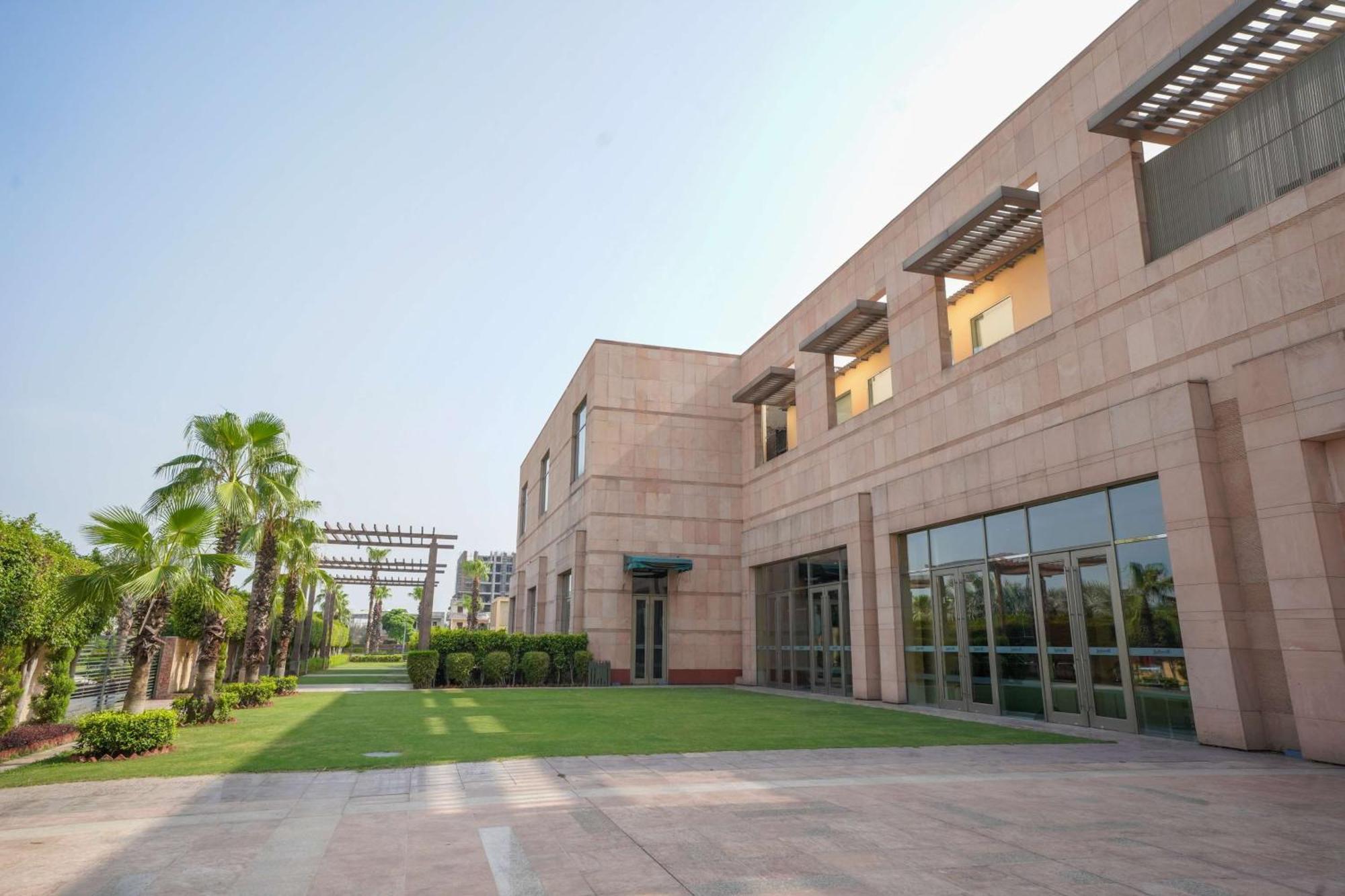 Radisson Blu Hotel Amritsar Zewnętrze zdjęcie Library